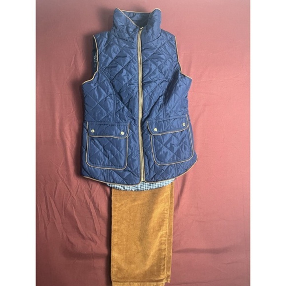 Universal Thread High-Rise Wide Leg 2/26r‎ Corduroy crown & Ivy Vest (s) Outfit